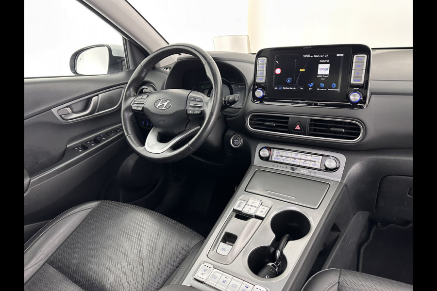 Hyundai Kona EV Premium 64 kWh (INCL-BTW) *PANO | FULL-LEATHER | KRELL-AUDIO | HEAD-UP | FULL-LED | NAVI-FULLMAP | DAB | ADAPT.CRUISE | KEYLESS | CAMERA | BLIND-SPOT | LANE-ASSIST | DIGI-COCKPIT | COMFORT-SEATS | 17''ALU*