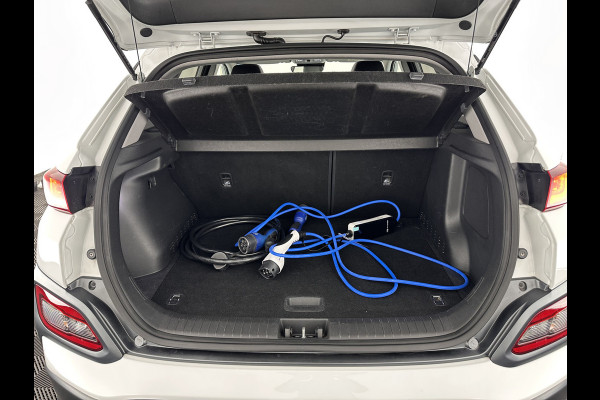 Hyundai Kona EV Premium 64 kWh (INCL-BTW) *PANO | FULL-LEATHER | KRELL-AUDIO | HEAD-UP | FULL-LED | NAVI-FULLMAP | DAB | ADAPT.CRUISE | KEYLESS | CAMERA | BLIND-SPOT | LANE-ASSIST | DIGI-COCKPIT | COMFORT-SEATS | 17''ALU*