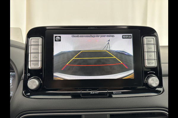 Hyundai Kona EV Premium 64 kWh (INCL-BTW) *PANO | FULL-LEATHER | KRELL-AUDIO | HEAD-UP | FULL-LED | NAVI-FULLMAP | DAB | ADAPT.CRUISE | KEYLESS | CAMERA | BLIND-SPOT | LANE-ASSIST | DIGI-COCKPIT | COMFORT-SEATS | 17''ALU*