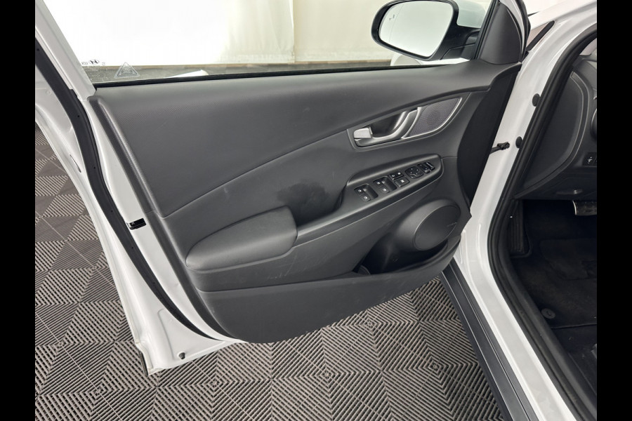Hyundai Kona EV Premium 64 kWh (INCL-BTW) *PANO | FULL-LEATHER | KRELL-AUDIO | HEAD-UP | FULL-LED | NAVI-FULLMAP | DAB | ADAPT.CRUISE | KEYLESS | CAMERA | BLIND-SPOT | LANE-ASSIST | DIGI-COCKPIT | COMFORT-SEATS | 17''ALU*