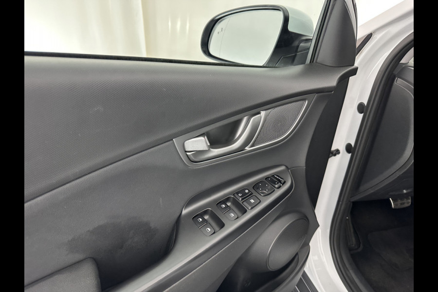 Hyundai Kona EV Premium 64 kWh (INCL-BTW) *PANO | FULL-LEATHER | KRELL-AUDIO | HEAD-UP | FULL-LED | NAVI-FULLMAP | DAB | ADAPT.CRUISE | KEYLESS | CAMERA | BLIND-SPOT | LANE-ASSIST | DIGI-COCKPIT | COMFORT-SEATS | 17''ALU*
