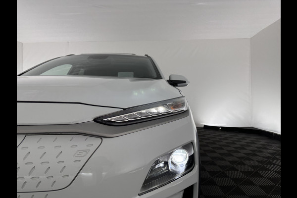 Hyundai Kona EV Premium 64 kWh (INCL-BTW) *PANO | FULL-LEATHER | KRELL-AUDIO | HEAD-UP | FULL-LED | NAVI-FULLMAP | DAB | ADAPT.CRUISE | KEYLESS | CAMERA | BLIND-SPOT | LANE-ASSIST | DIGI-COCKPIT | COMFORT-SEATS | 17''ALU*