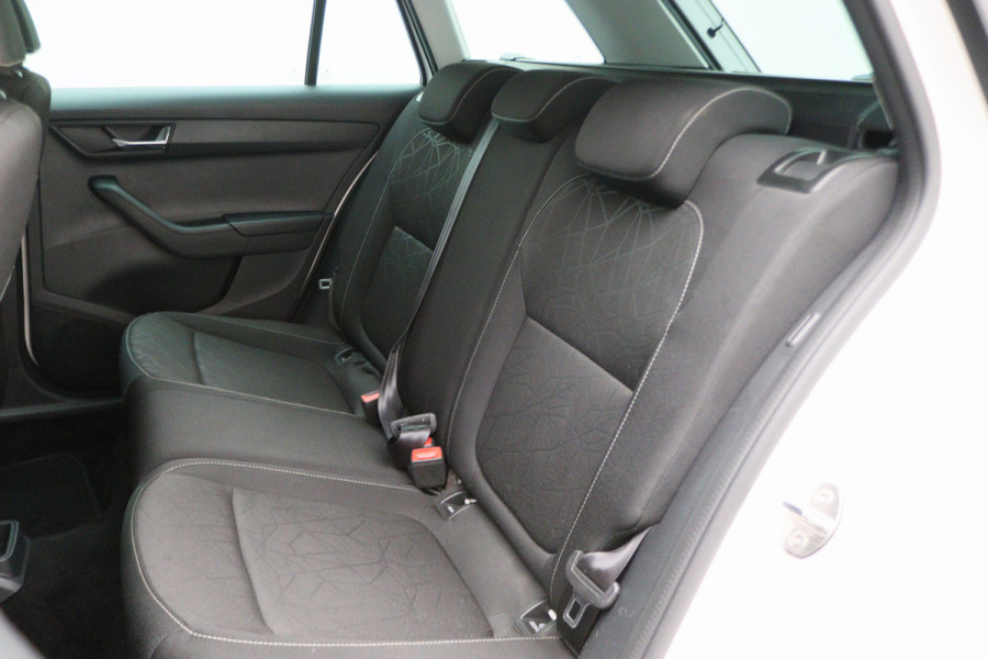 Škoda Fabia Combi 1.0 TSI Clever Climate, Cruise, Verwarmde Stoelen, Bluetooth, Navigatie, DAB, PDC, 15''