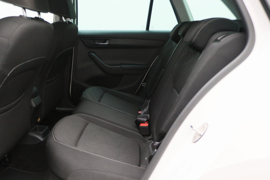 Škoda Fabia Combi 1.0 TSI Clever Climate, Cruise, Verwarmde Stoelen, Bluetooth, Navigatie, DAB, PDC, 15''