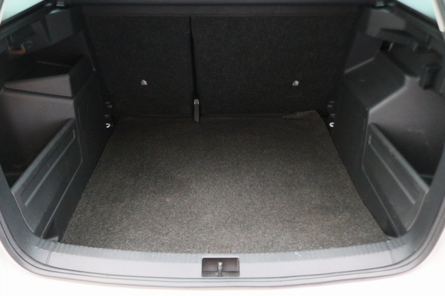 Škoda Fabia Combi 1.0 TSI Clever Climate, Cruise, Verwarmde Stoelen, Bluetooth, Navigatie, DAB, PDC, 15''