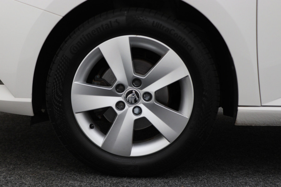 Škoda Fabia Combi 1.0 TSI Clever Climate, Cruise, Verwarmde Stoelen, Bluetooth, Navigatie, DAB, PDC, 15''