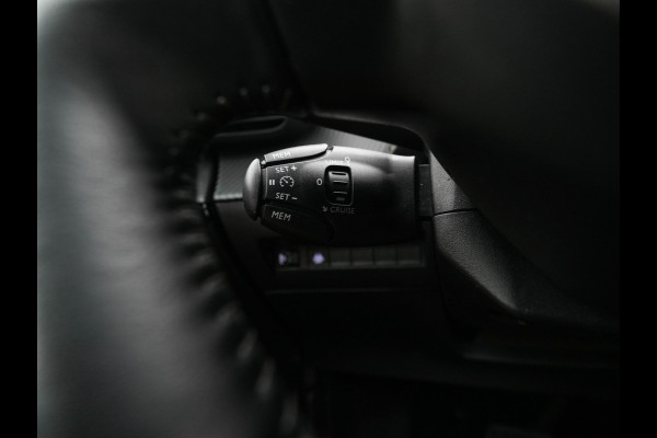 Peugeot e-208 EV Blue Lease Allure 50 kWh (INCL-BTW) *FULL-LED | DIGI-COCKPIT | NAVI-FULLMAP | KEYLESS | CCS-FASTLOADER | CAMERA | 1/2 LEDER | ECC | PDC | APP.CONNECT | LANE-ASSIST | CRUISE | COMFORT-SEATS | 16"ALU*