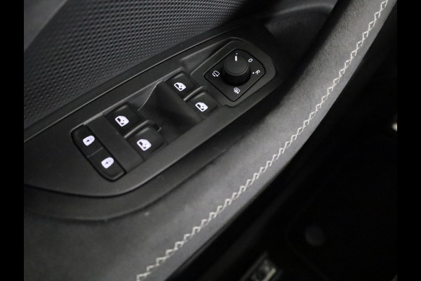 Škoda Kodiaq Sportline Business 1.5 TSI PHEV 204pk | Panoramadak | Trekhaak | 20 inch | Canton Sound System | Comfort pakket