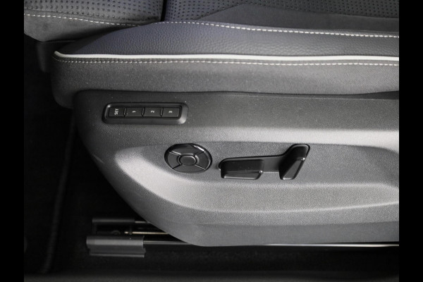 Škoda Kodiaq Sportline Business 1.5 TSI PHEV 204pk | Panoramadak | Trekhaak | 20 inch | Canton Sound System | Comfort pakket