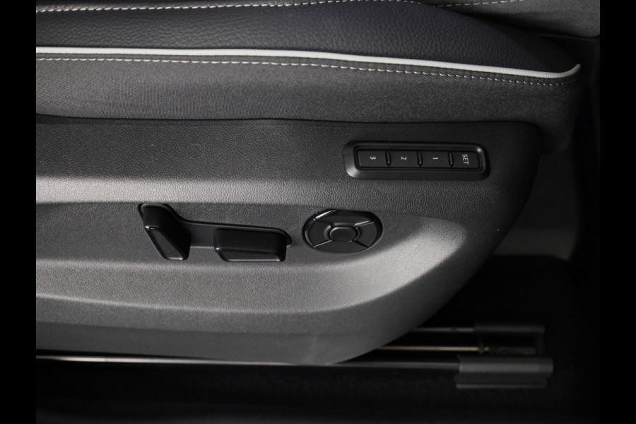 Škoda Kodiaq Sportline Business 1.5 TSI PHEV 204pk | Panoramadak | Trekhaak | 20 inch | Canton Sound System | Comfort pakket
