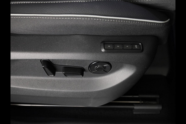 Škoda Kodiaq Sportline Business 1.5 TSI PHEV 204pk | Panoramadak | Trekhaak | 20 inch | Canton Sound System | Comfort pakket
