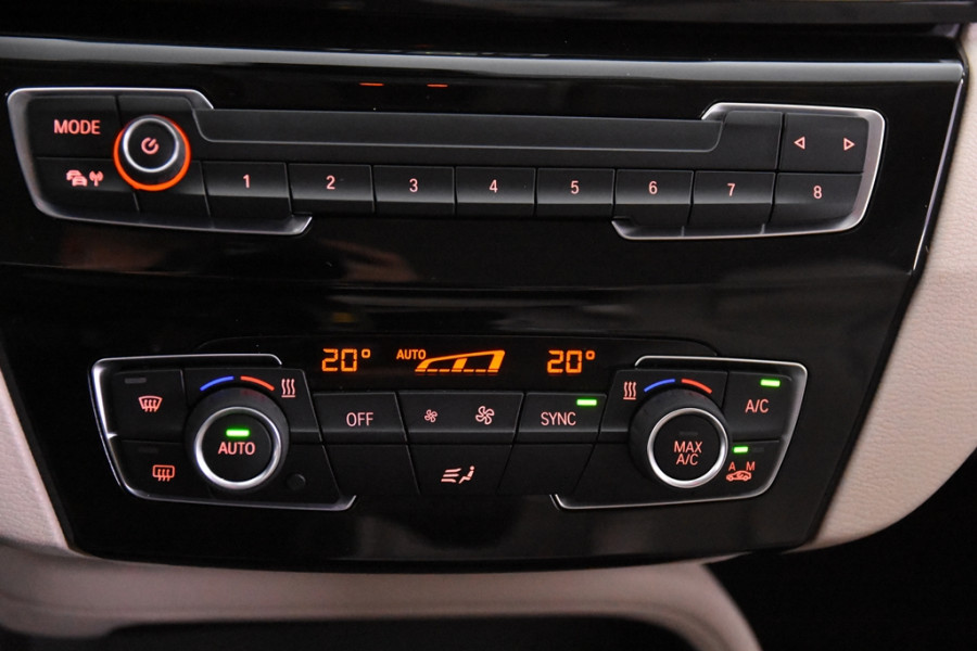 BMW X1 sDrive16d *1ste Eigenaar*Leer*Navigatie*Parkassist*