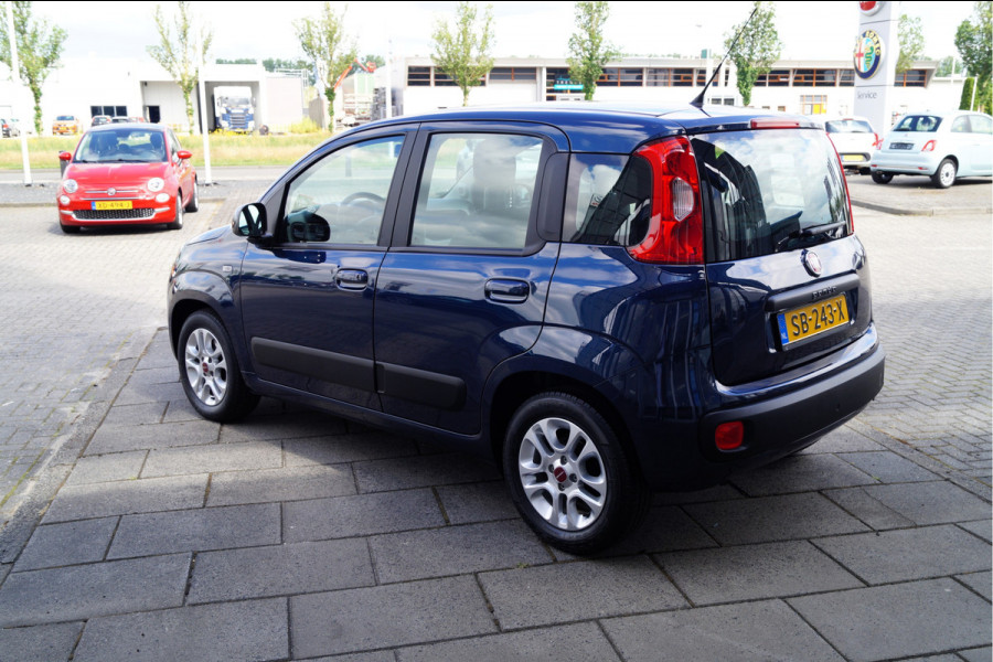 Fiat Panda 1.2 Lounge | Climate control | Bluetooth | Lm velgen