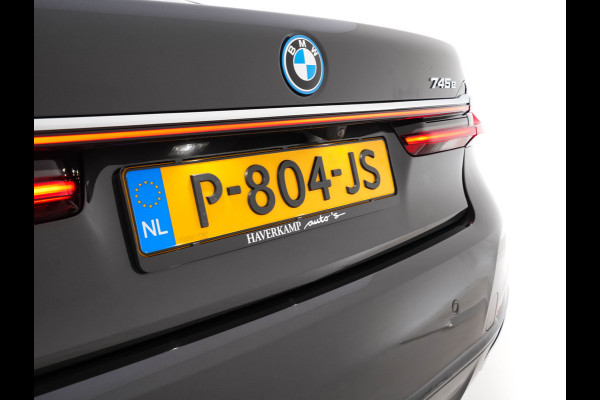 BMW 7 Serie 745e High Executive (INCL-BTW) *LASER-LED | EXCLUSIV-NAPPA-LEATHER | HEAD-UP | SOFT-CLOSE | BLIND-SPOT | MEMORY-PACK | DIGI-COCKPIT | KEYLESS | DAB+ | CAMERA | COMFORT-SEATS | AMBIENT-LIGHT | DAB | CARPLAY | 18"