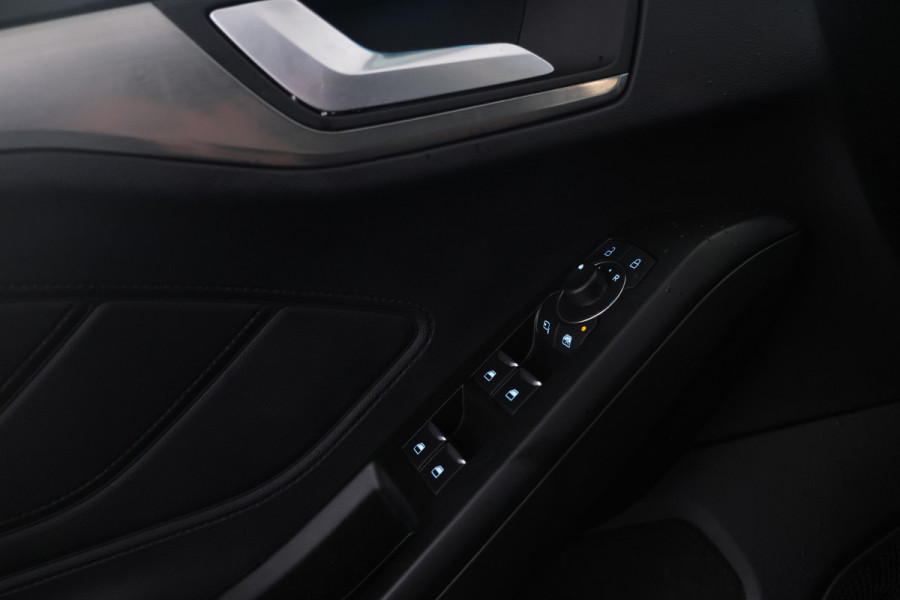 Ford FOCUS Wagon 1.5 EcoBlue Titanium X Automaat, Nieuw model!, Trekhaak,
