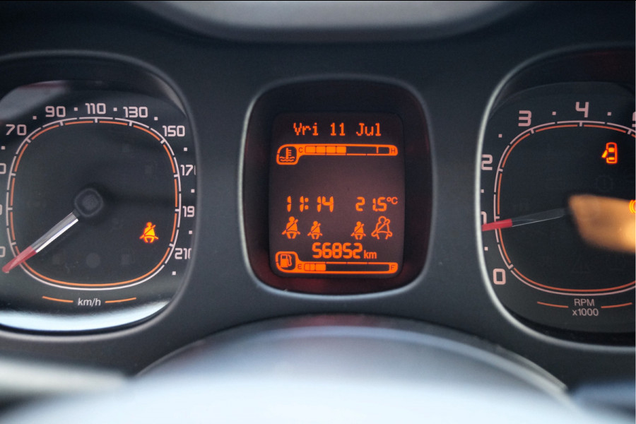Fiat Panda 1.2 Lounge | Climate control | Bluetooth | Lm velgen