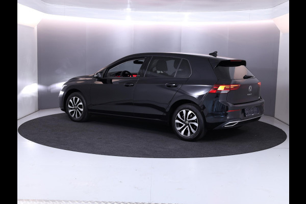 Volkswagen Golf 1.5 eTSI Life Active 130 pk Automaat (DSG) | Navigatie | Parkeersensoren | Achteruitrijcamera | Stoelverwarming | LED koplampen |