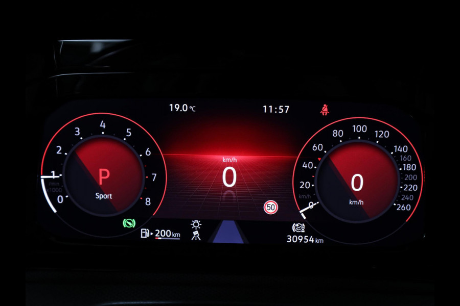 Volkswagen Golf 1.5 eTSI Life Active 130 pk Automaat (DSG) | Navigatie | Parkeersensoren | Achteruitrijcamera | Stoelverwarming | LED koplampen |
