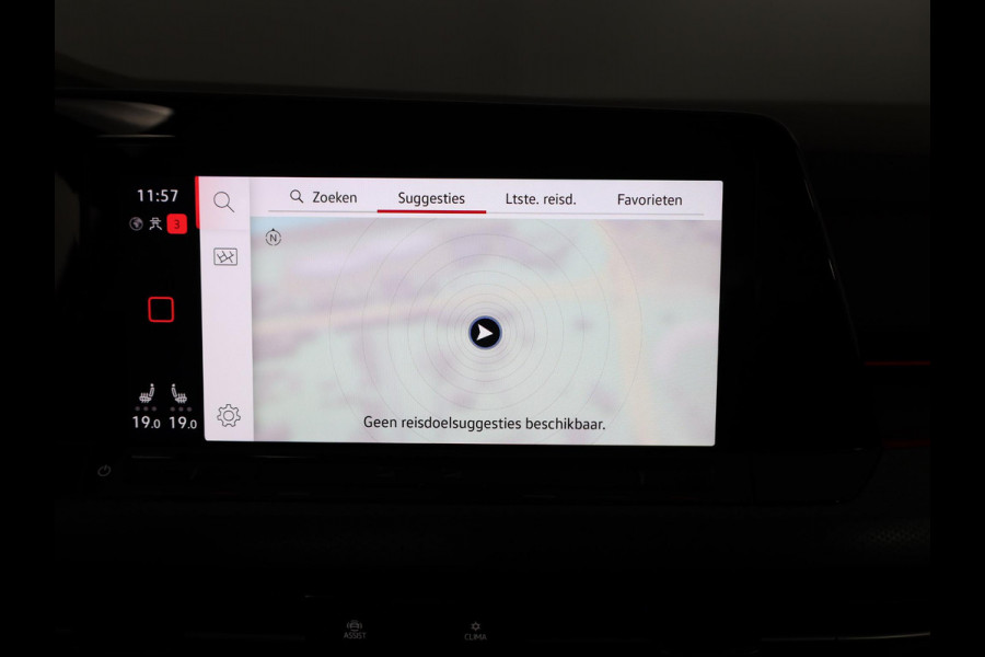 Volkswagen Golf 1.5 eTSI Life Active 130 pk Automaat (DSG) | Navigatie | Parkeersensoren | Achteruitrijcamera | Stoelverwarming | LED koplampen |