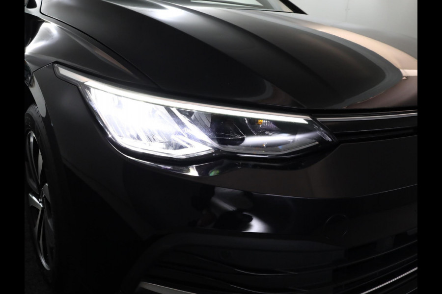Volkswagen Golf 1.5 eTSI Life Active 130 pk Automaat (DSG) | Navigatie | Parkeersensoren | Achteruitrijcamera | Stoelverwarming | LED koplampen |