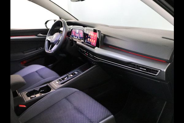 Volkswagen Golf 1.5 eTSI Life Active 130 pk Automaat (DSG) | Navigatie | Parkeersensoren | Achteruitrijcamera | Stoelverwarming | LED koplampen |
