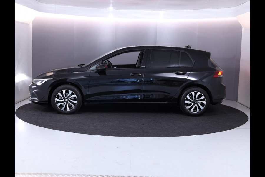 Volkswagen Golf 1.5 eTSI Life Active 130 pk Automaat (DSG) | Navigatie | Parkeersensoren | Achteruitrijcamera | Stoelverwarming | LED koplampen |
