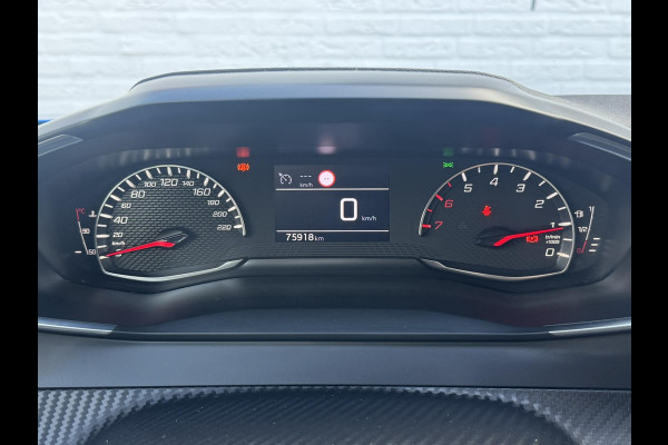 Peugeot 2008 1.2 PureTech Style Trekhaak Camera Led Cruise Clima Carplay Navigatie
