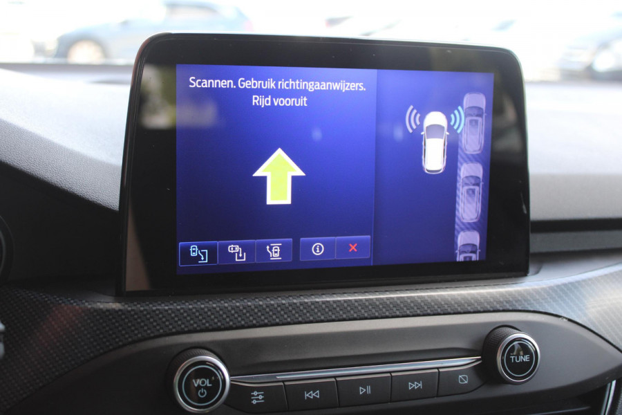 Ford FOCUS Wagon 2.0 EcoBlue ST Line Business 150pk Automaat | Adaptive cruise control | Winter Pack | Bang&Olufsen | Full LED | Rode remklauwen