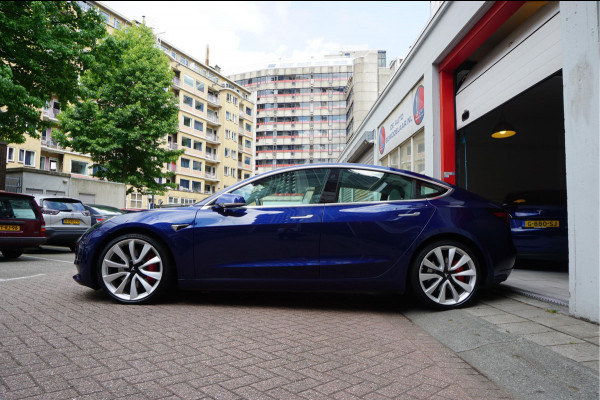 Tesla Model 3 Performance AWD 75 kWh Long Range | Liefhebbersconditie | 464pk | Origineel Nederlands Dealer onderhouden | Carbon Spoiler | Premium Audio | 20inch