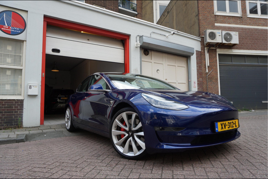 Tesla Model 3 Performance AWD 75 kWh Long Range | Liefhebbersconditie | 464pk | Origineel Nederlands Dealer onderhouden | Carbon Spoiler | Premium Audio | 20inch