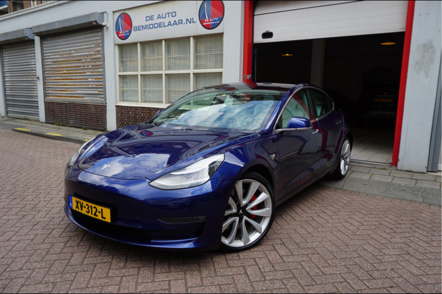 Tesla Model 3 Performance AWD 75 kWh Long Range | Liefhebbersconditie | 464pk | Origineel Nederlands Dealer onderhouden | Carbon Spoiler | Premium Audio | 20inch