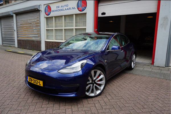 Tesla Model 3 Performance AWD 75 kWh Long Range | Liefhebbersconditie | 464pk | Origineel Nederlands Dealer onderhouden | Carbon Spoiler | Premium Audio | 20inch