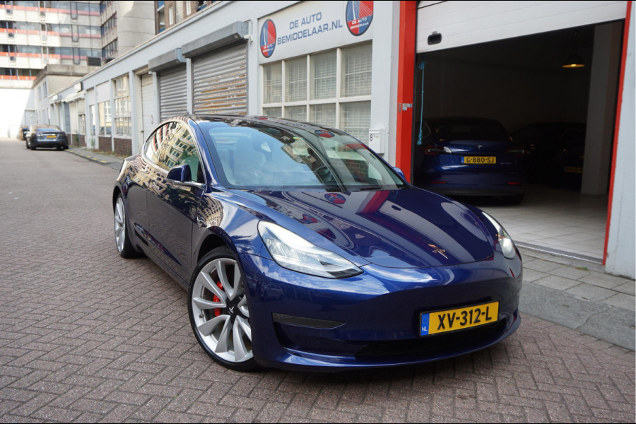 Tesla Model 3 Performance AWD 75 kWh Long Range | Liefhebbersconditie | 464pk | Origineel Nederlands Dealer onderhouden | Carbon Spoiler | Premium Audio | 20inch