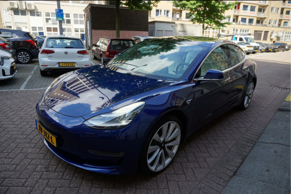 Tesla Model 3 Performance AWD 75 kWh Long Range | Liefhebbersconditie | 464pk | Origineel Nederlands Dealer onderhouden | Carbon Spoiler | Premium Audio | 20inch
