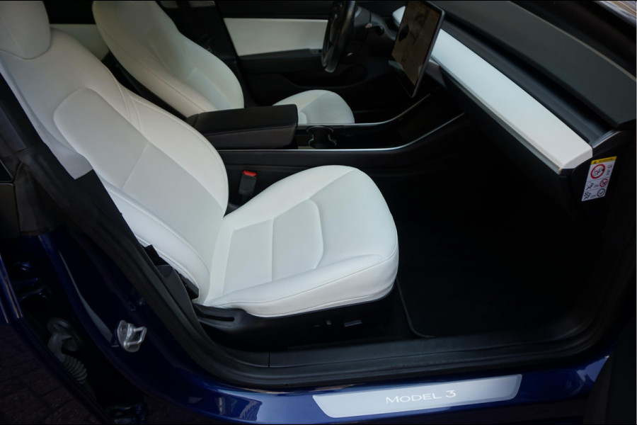 Tesla Model 3 Performance AWD 75 kWh Long Range | Liefhebbersconditie | 464pk | Origineel Nederlands Dealer onderhouden | Carbon Spoiler | Premium Audio | 20inch
