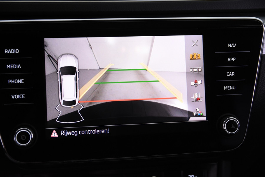 Škoda Superb Combi 1.5 TSI ACT Ambition Business *1ste Eigenaar*Navigatie*Parkassist*