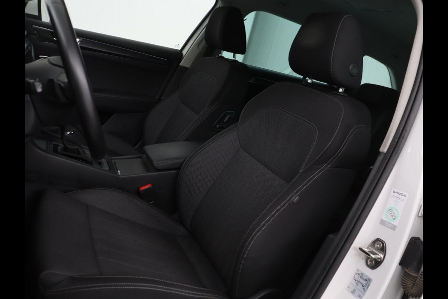 Škoda Superb 1.4 TSI iV Business Edition | Stoelverwarming | Carplay | Carplay | Virtual Cockpit | Navigatie | Parkeerhulp | Full LED | PHEV