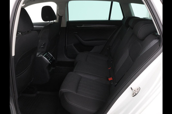 Škoda Superb 1.4 TSI iV Business Edition | Stoelverwarming | Carplay | Carplay | Virtual Cockpit | Navigatie | Parkeerhulp | Full LED | PHEV