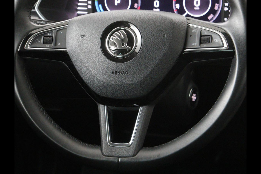 Škoda Superb 1.4 TSI iV Business Edition | Stoelverwarming | Carplay | Carplay | Virtual Cockpit | Navigatie | Parkeerhulp | Full LED | PHEV