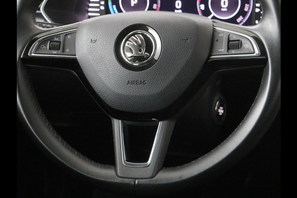 Škoda Superb 1.4 TSI iV Business Edition | Stoelverwarming | Carplay | Carplay | Virtual Cockpit | Navigatie | Parkeerhulp | Full LED | PHEV