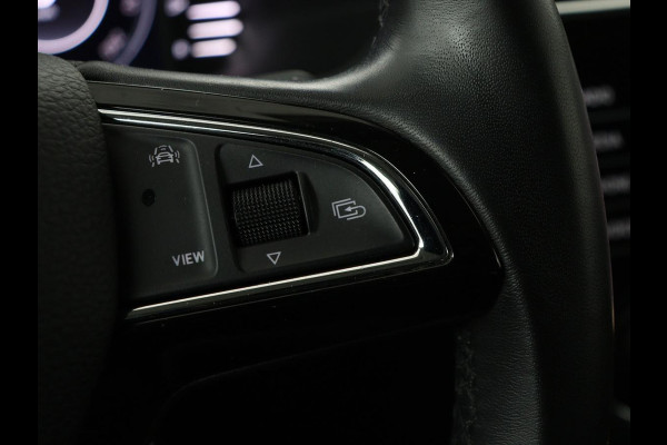 Škoda Superb 1.4 TSI iV Business Edition | Stoelverwarming | Carplay | Carplay | Virtual Cockpit | Navigatie | Parkeerhulp | Full LED | PHEV