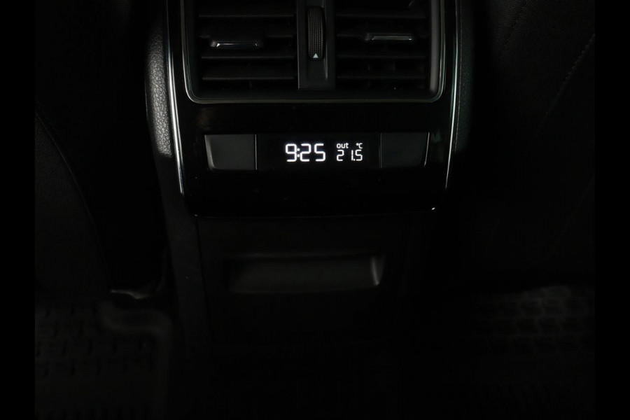 Škoda Superb 1.4 TSI iV Business Edition | Stoelverwarming | Carplay | Carplay | Virtual Cockpit | Navigatie | Parkeerhulp | Full LED | PHEV