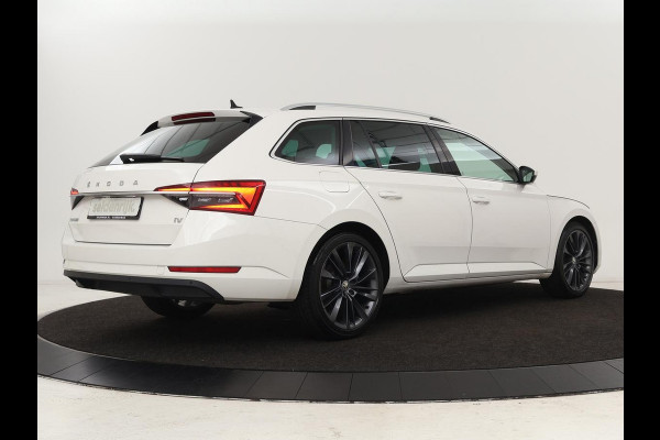 Škoda Superb 1.4 TSI iV Business Edition | Stoelverwarming | Carplay | Carplay | Virtual Cockpit | Navigatie | Parkeerhulp | Full LED | PHEV