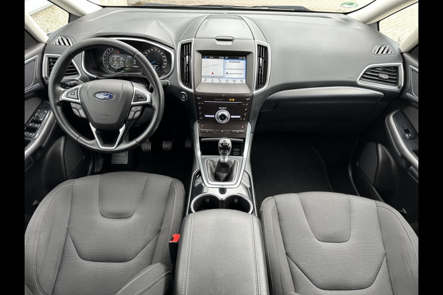 Ford S-Max 1.5 TITANTIUM, TREKHAAK, 7 PERSOONS, WINTER PACK, NAVIGATIE,