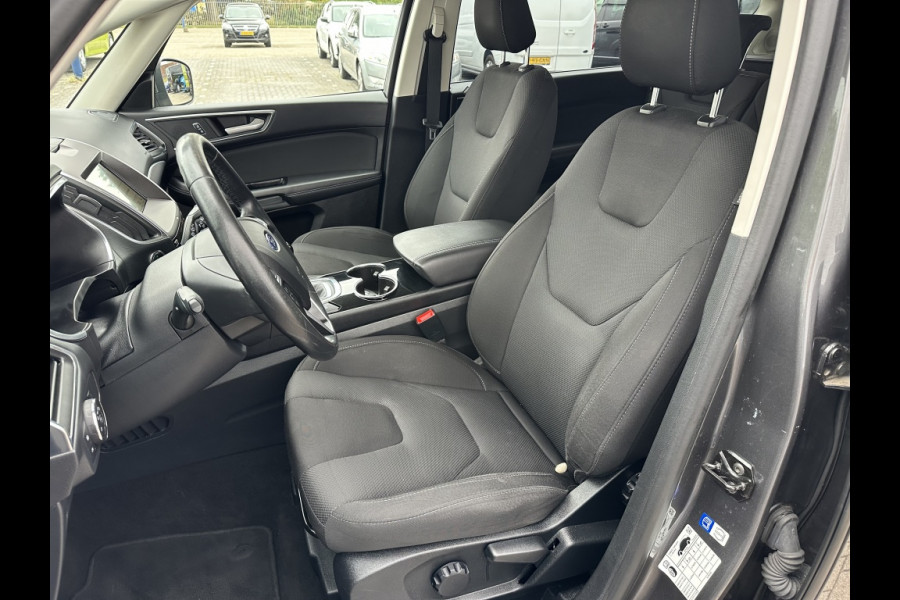 Ford S-Max 1.5 TITANTIUM, TREKHAAK, 7 PERSOONS, WINTER PACK, NAVIGATIE,