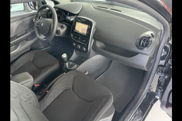 Renault Clio Estate 0.9 TCe Limited Airco - Cruise control - Parkeersensoren achter - Navigatie full map - Mistlampen voor - Lederen stuurwiel - Dakrails