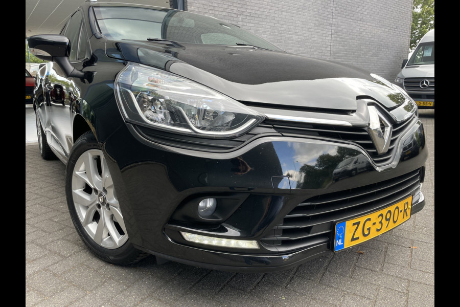 Renault Clio Estate 0.9 TCe Limited Airco - Cruise control - Parkeersensoren achter - Navigatie full map - Mistlampen voor - Lederen stuurwiel - Dakrails