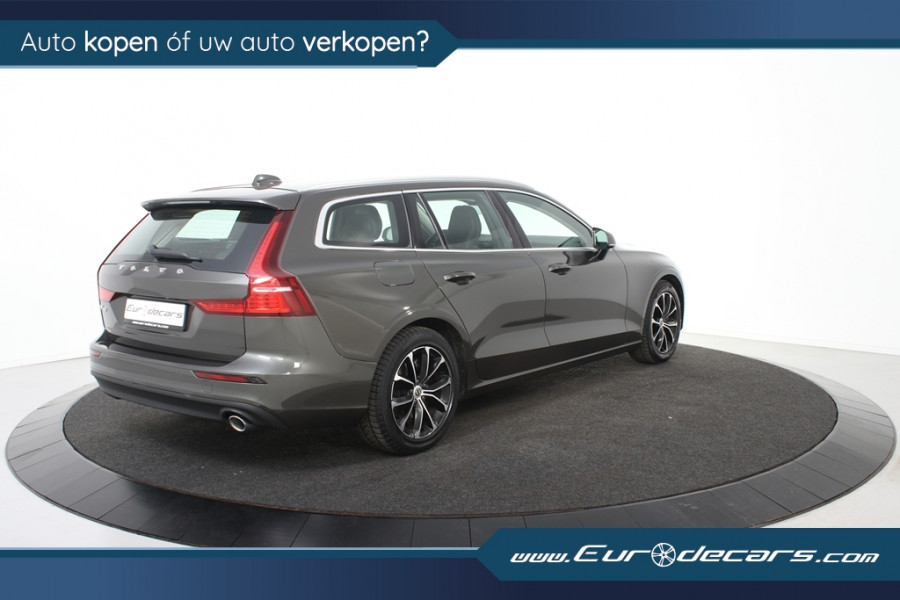 Volvo V60 2.0 D3 Momentum Pro *1ste Eigenaar*Leer*Navigatie*Stoelverwarming*
