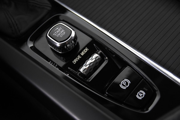 Volvo V60 2.0 D3 Momentum Pro *1ste Eigenaar*Leer*Navigatie*Stoelverwarming*