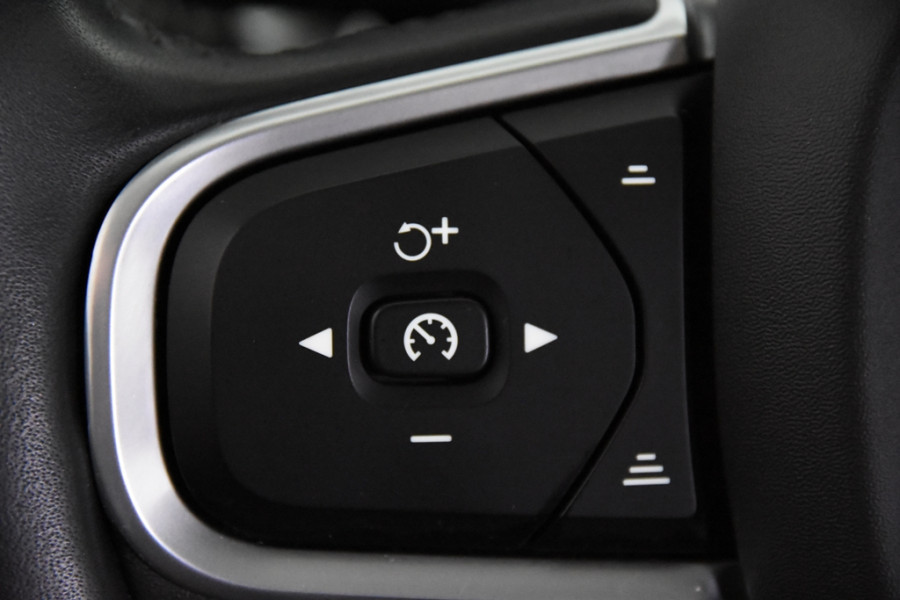 Volvo V60 2.0 D3 Momentum Pro *1ste Eigenaar*Leer*Navigatie*Stoelverwarming*